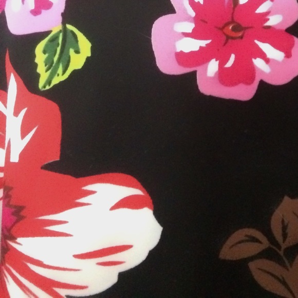 Sleeveless dress. - Picture 2 of 2